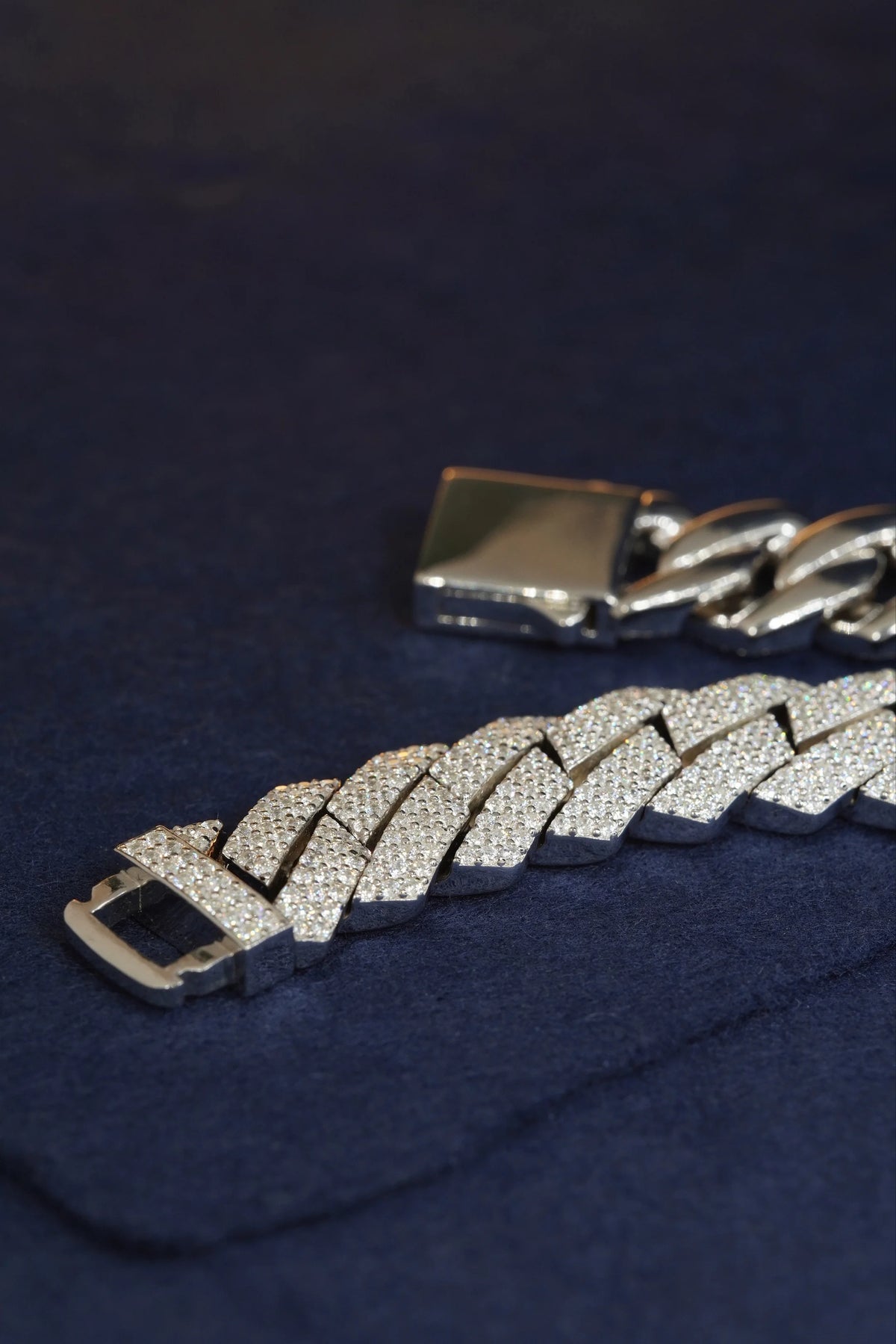 Silver square Cuban link bracelet reverse and clasp view