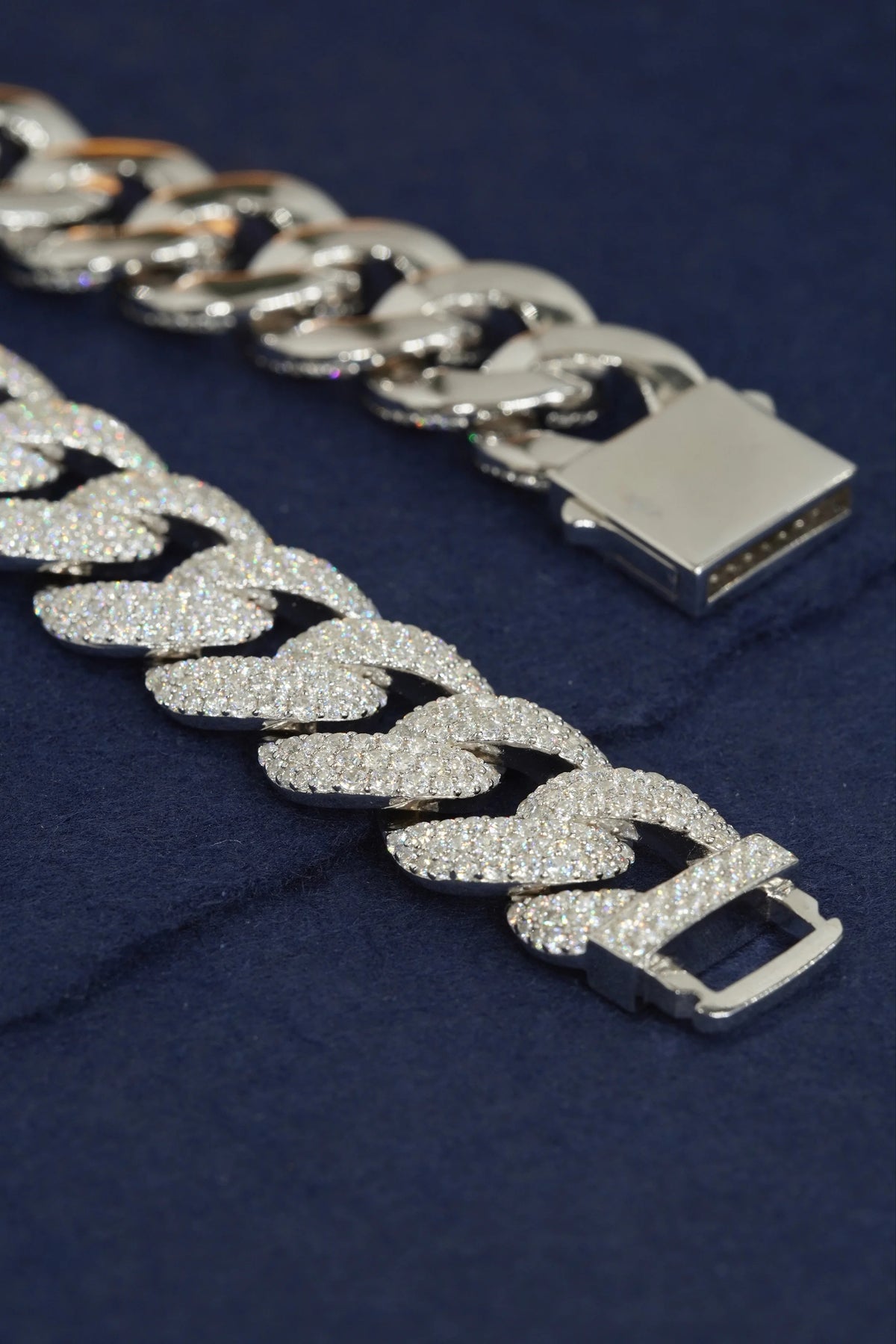 Silver Cuban link bracelet reverse and clasp view